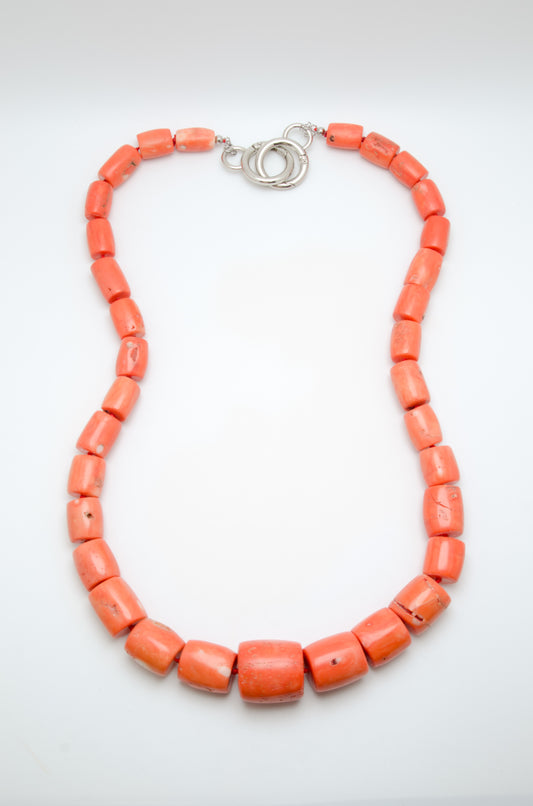 Colier: coral