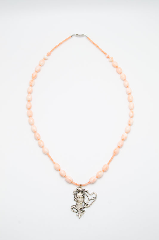 Colier: coral angel skin