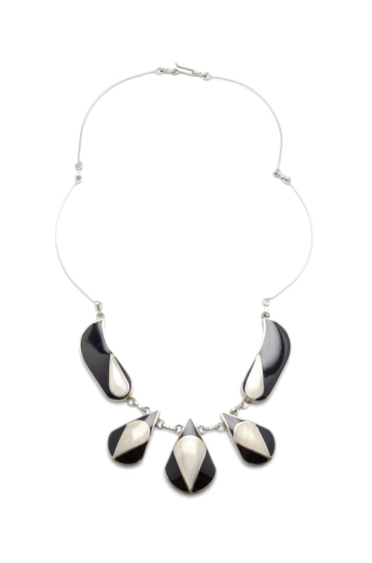 Colier: onyx, sidef